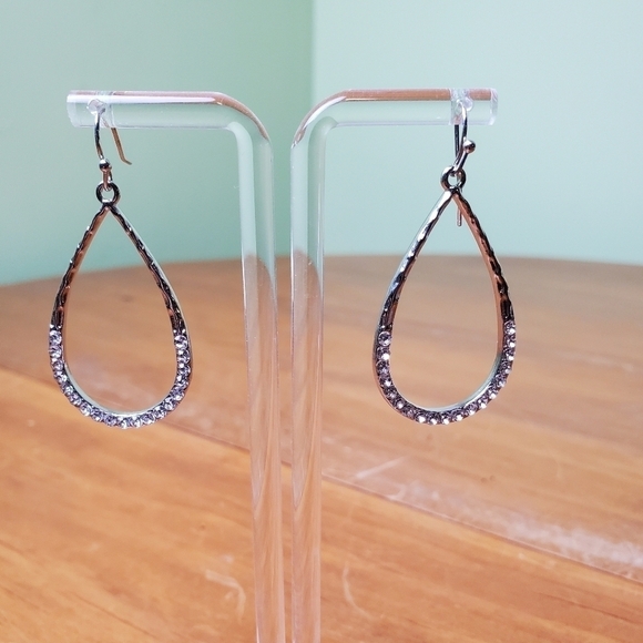 Jewelry - NWOT earrings, silver colored teardrop with clear stones